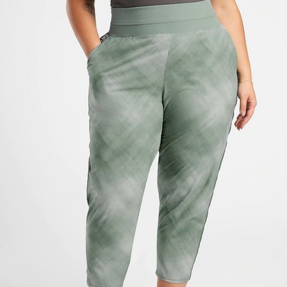 Athleta Nolita Slim Tapered Printed Crop Pant size 16 Grey - Picture 4 of 10